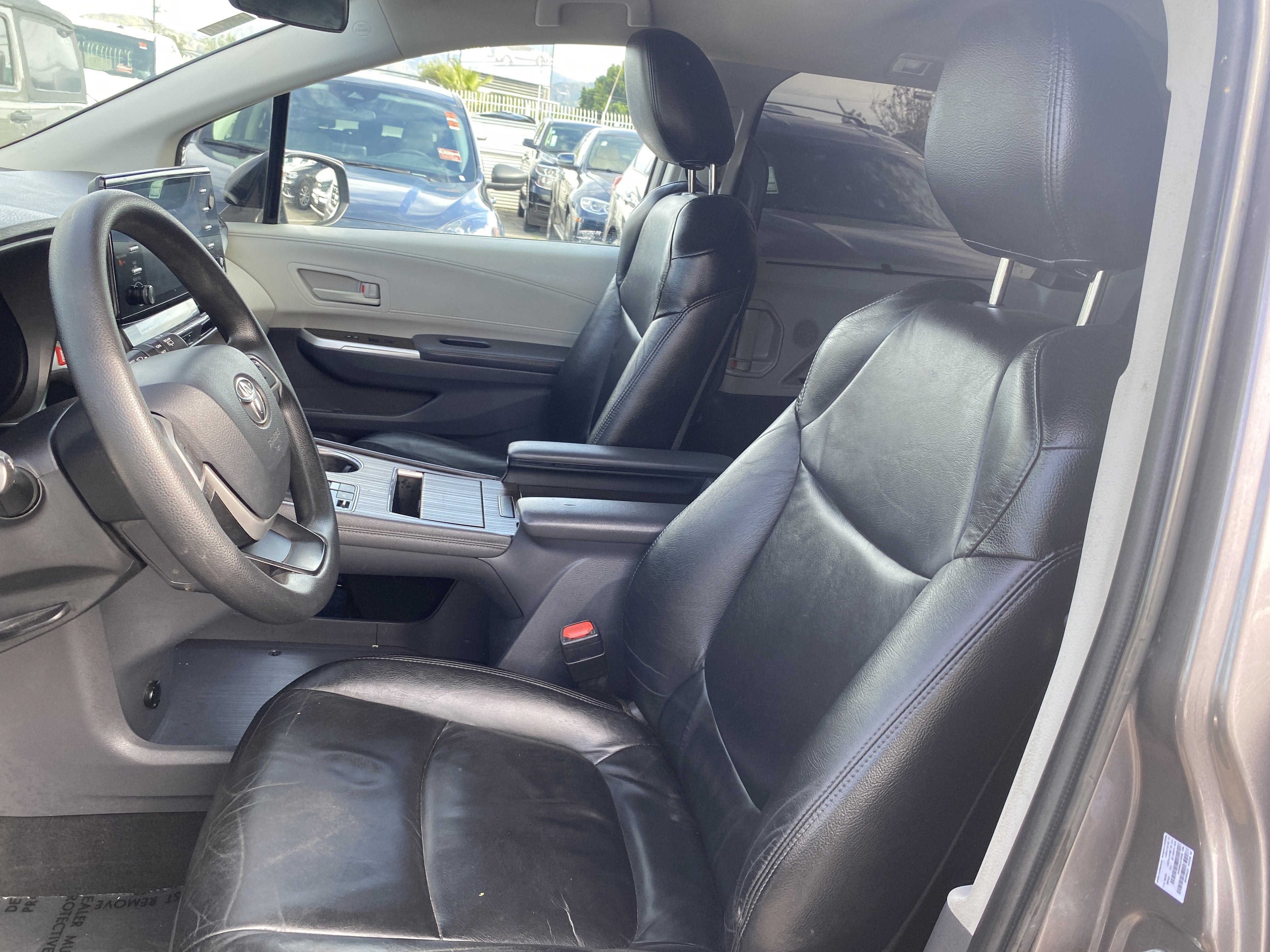 2021 Toyota Sienna LE