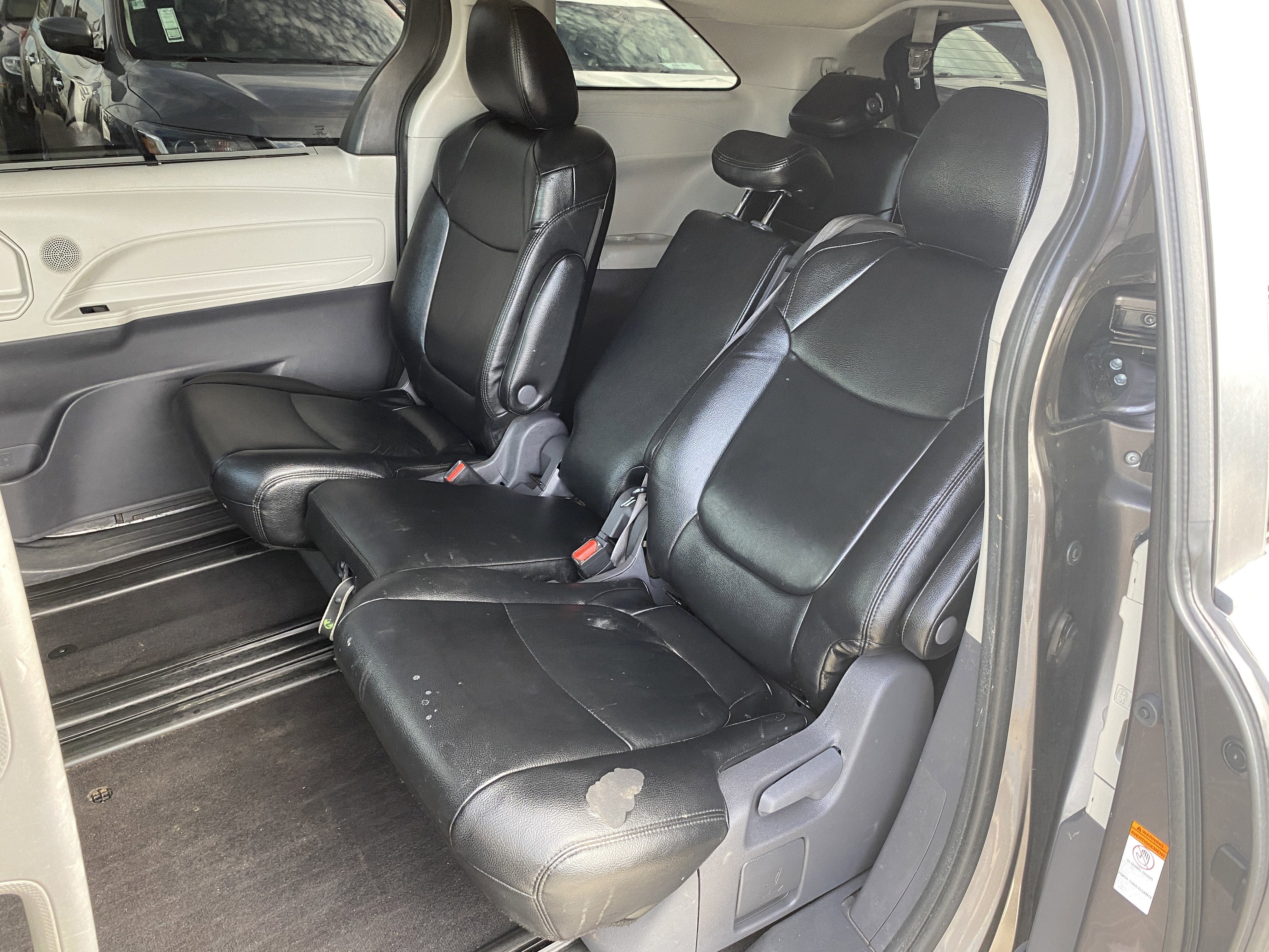 2021 Toyota Sienna LE