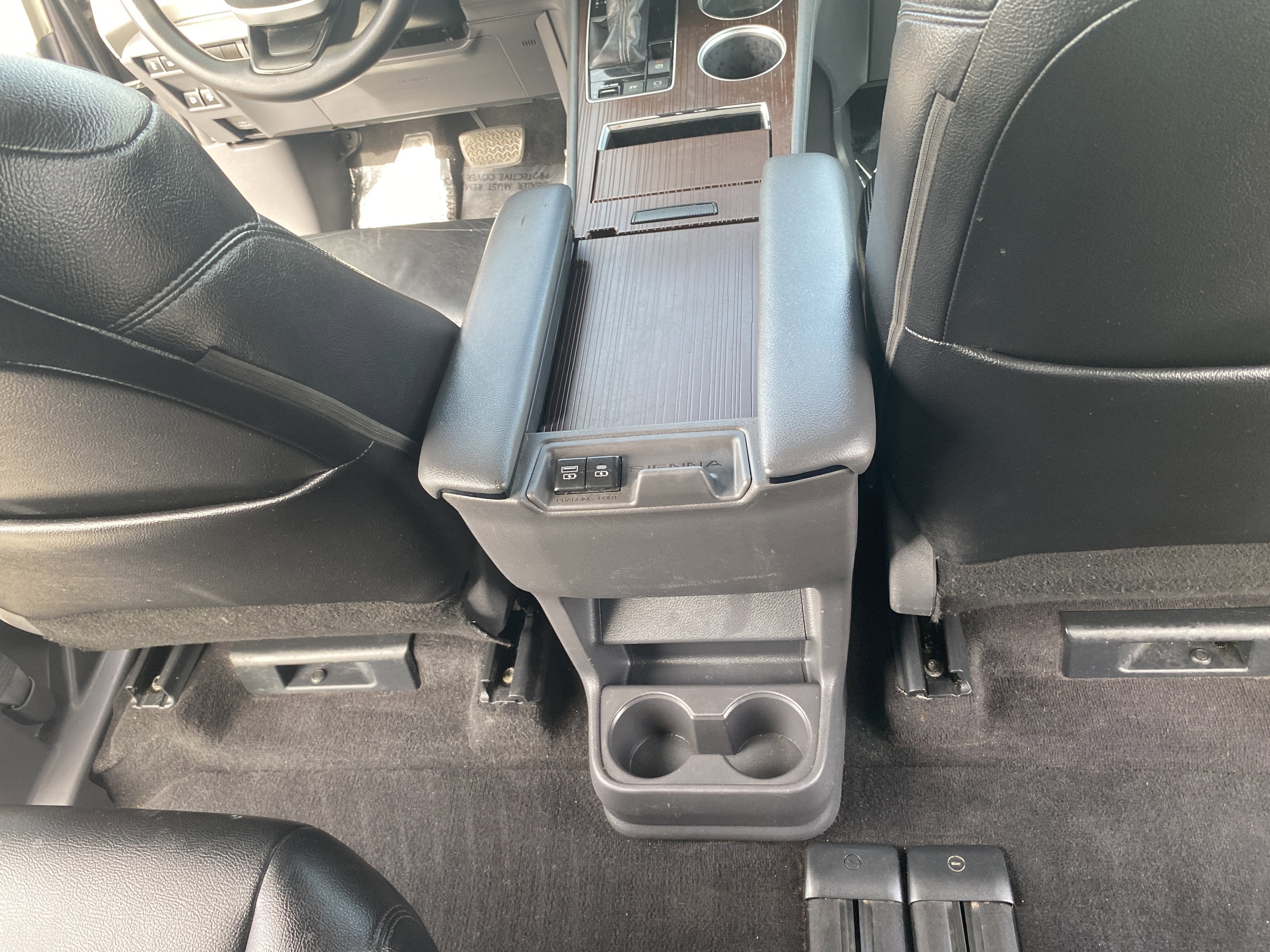 2021 Toyota Sienna LE