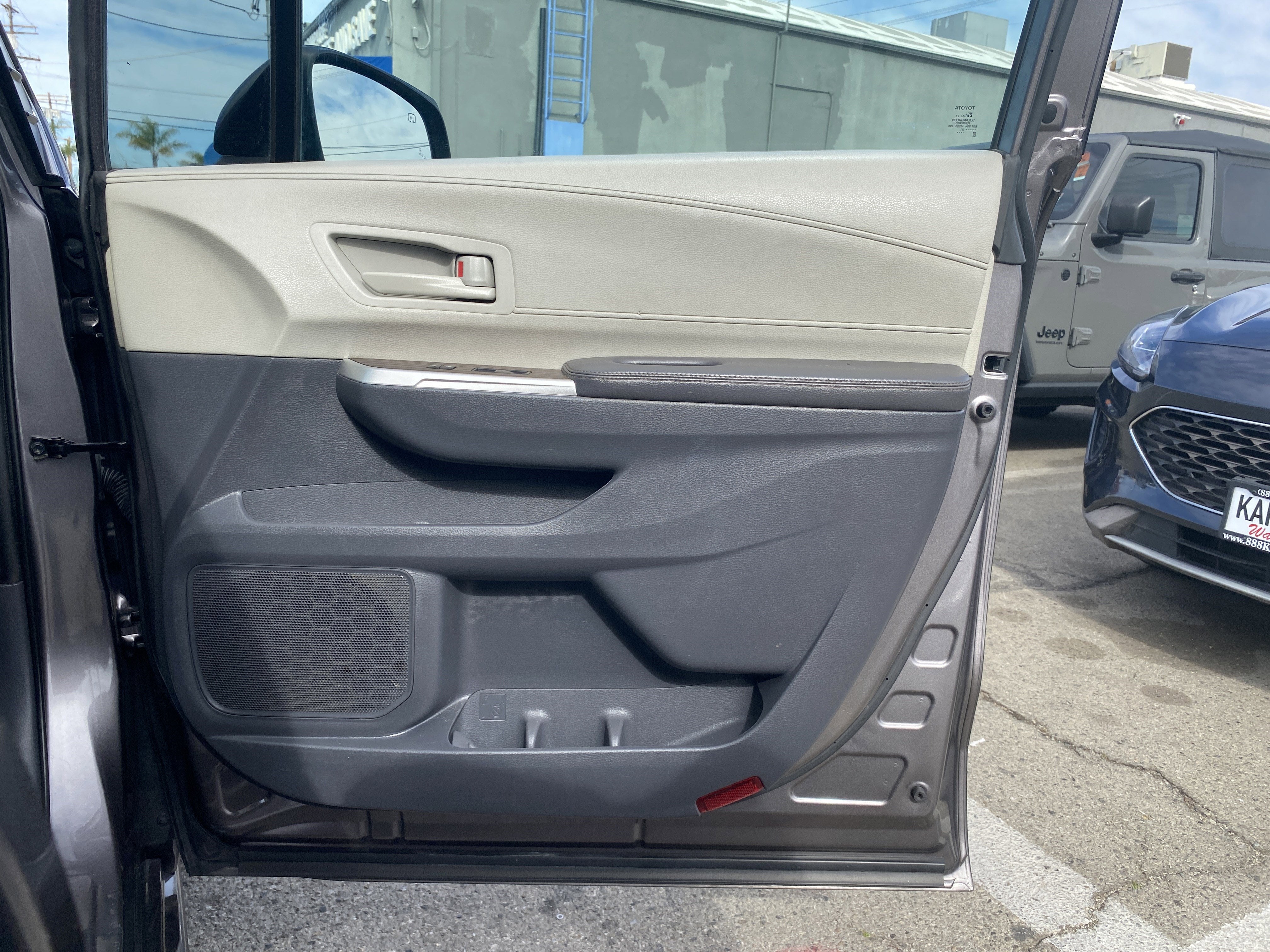 2021 Toyota Sienna LE