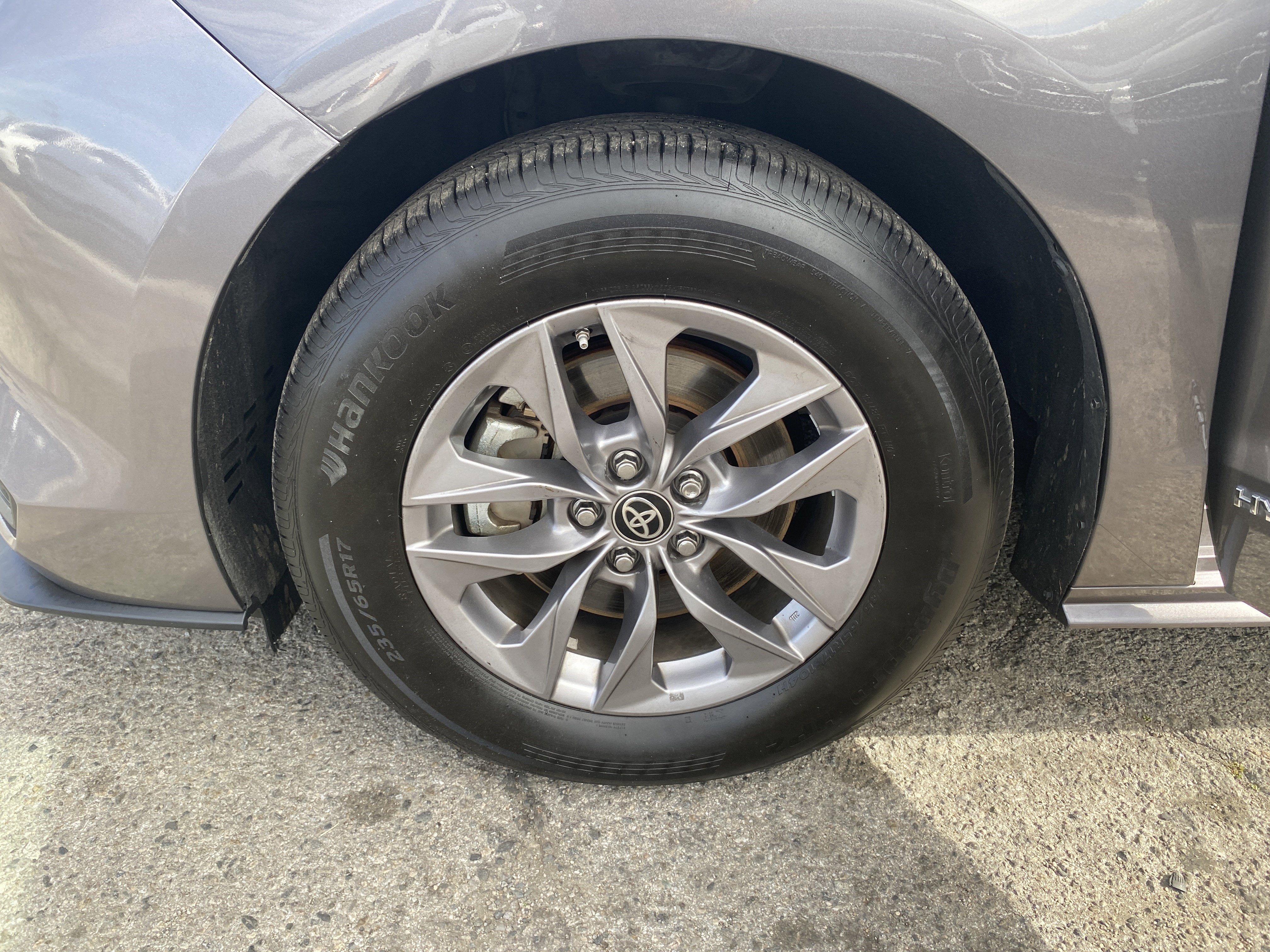 2021 Toyota Sienna LE