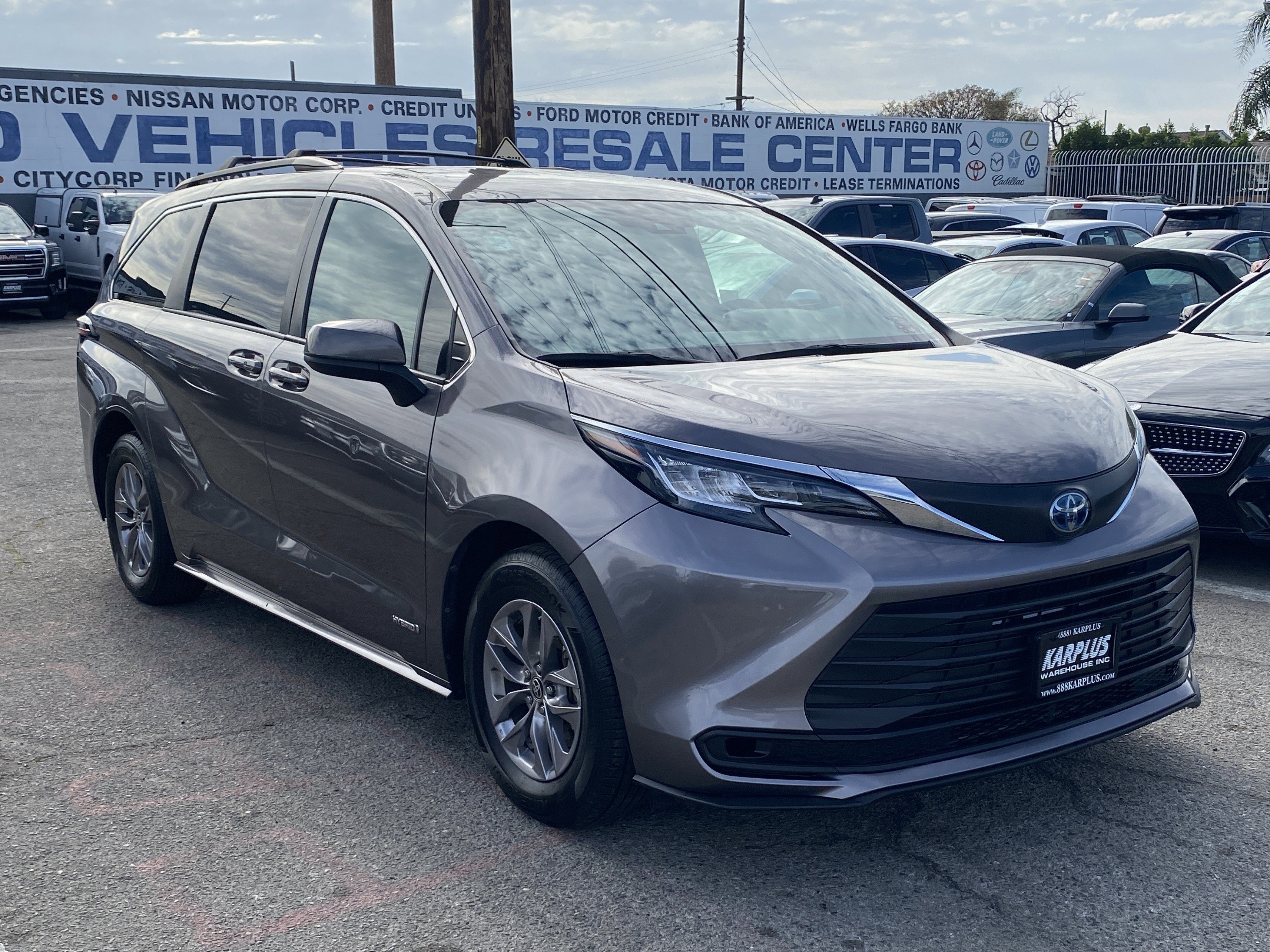 2021 Toyota Sienna LE