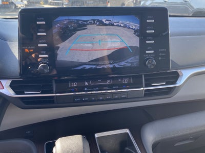 2022 Toyota Sienna LE