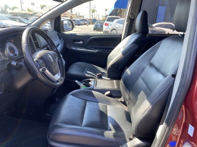 2020 Toyota Sienna SE Premium