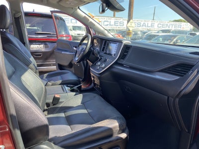2020 Toyota Sienna SE Premium