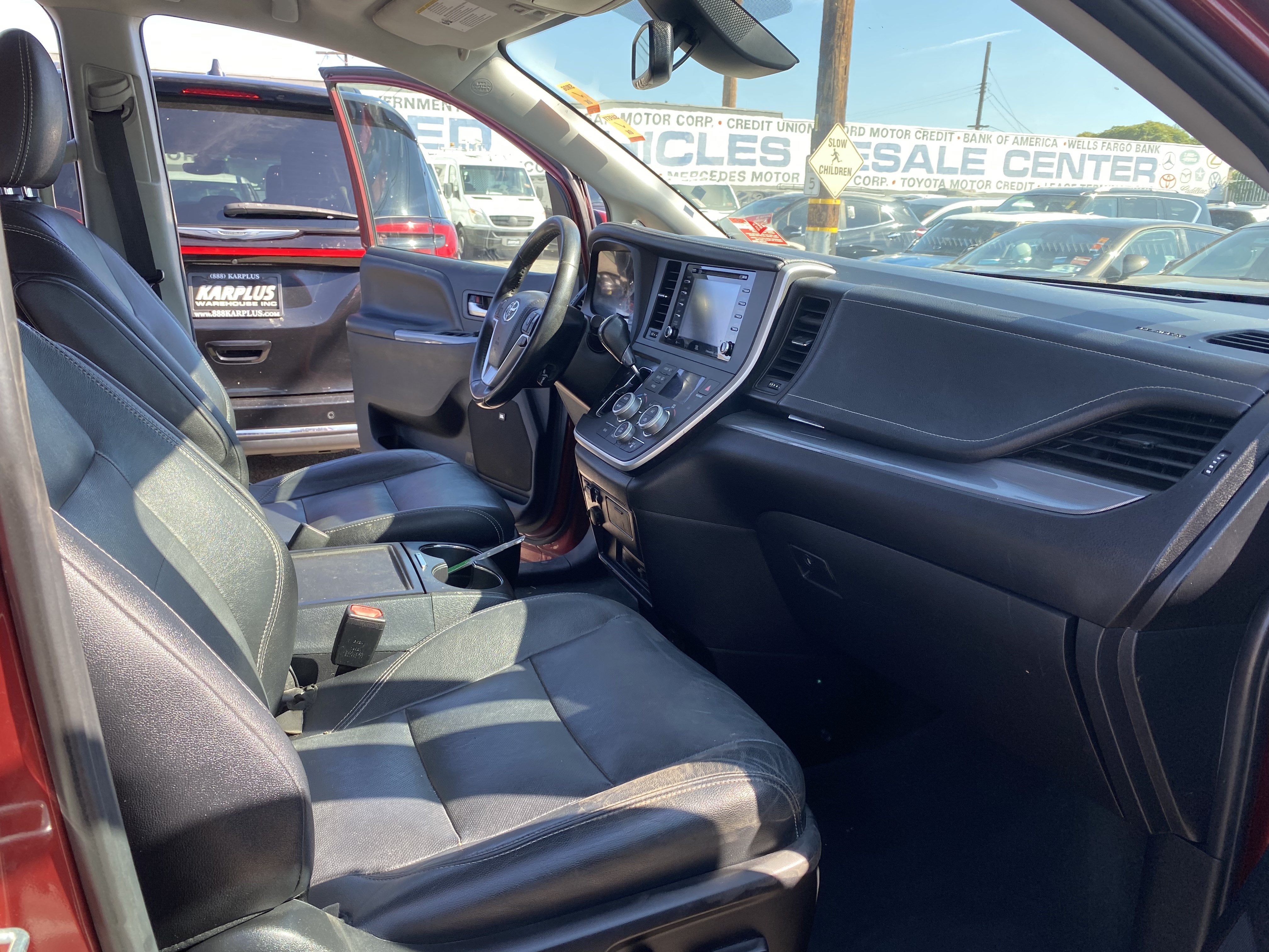 2020 Toyota Sienna SE Premium