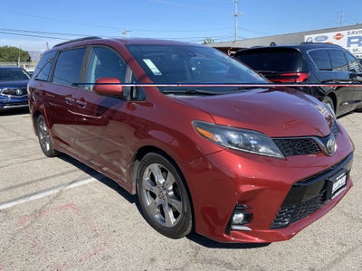 2020 Toyota Sienna SE Premium