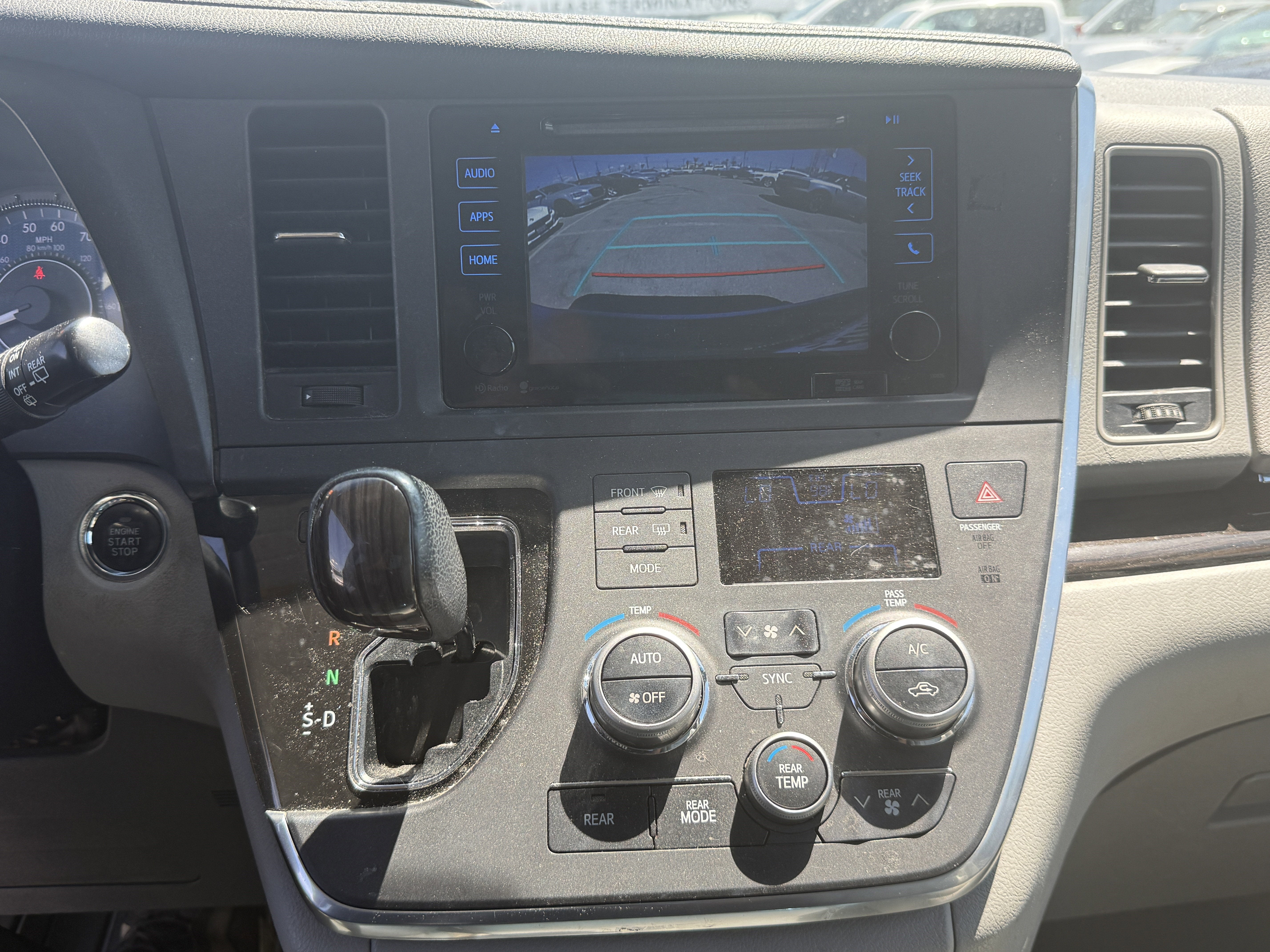 2015 Toyota Sienna XLE