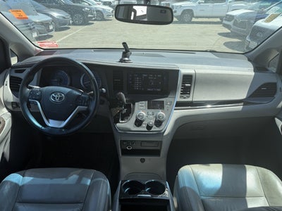 2015 Toyota Sienna XLE