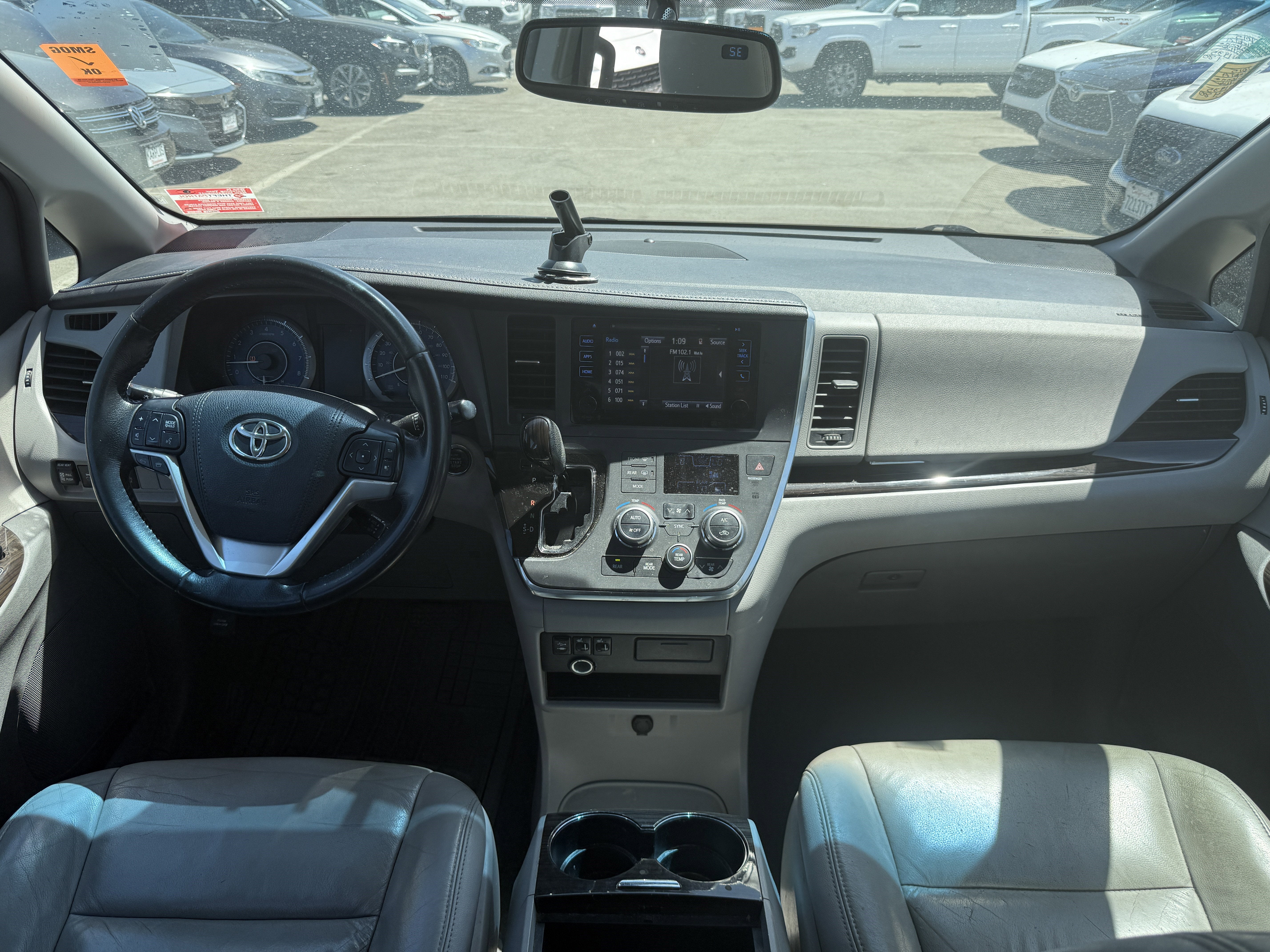 2015 Toyota Sienna XLE