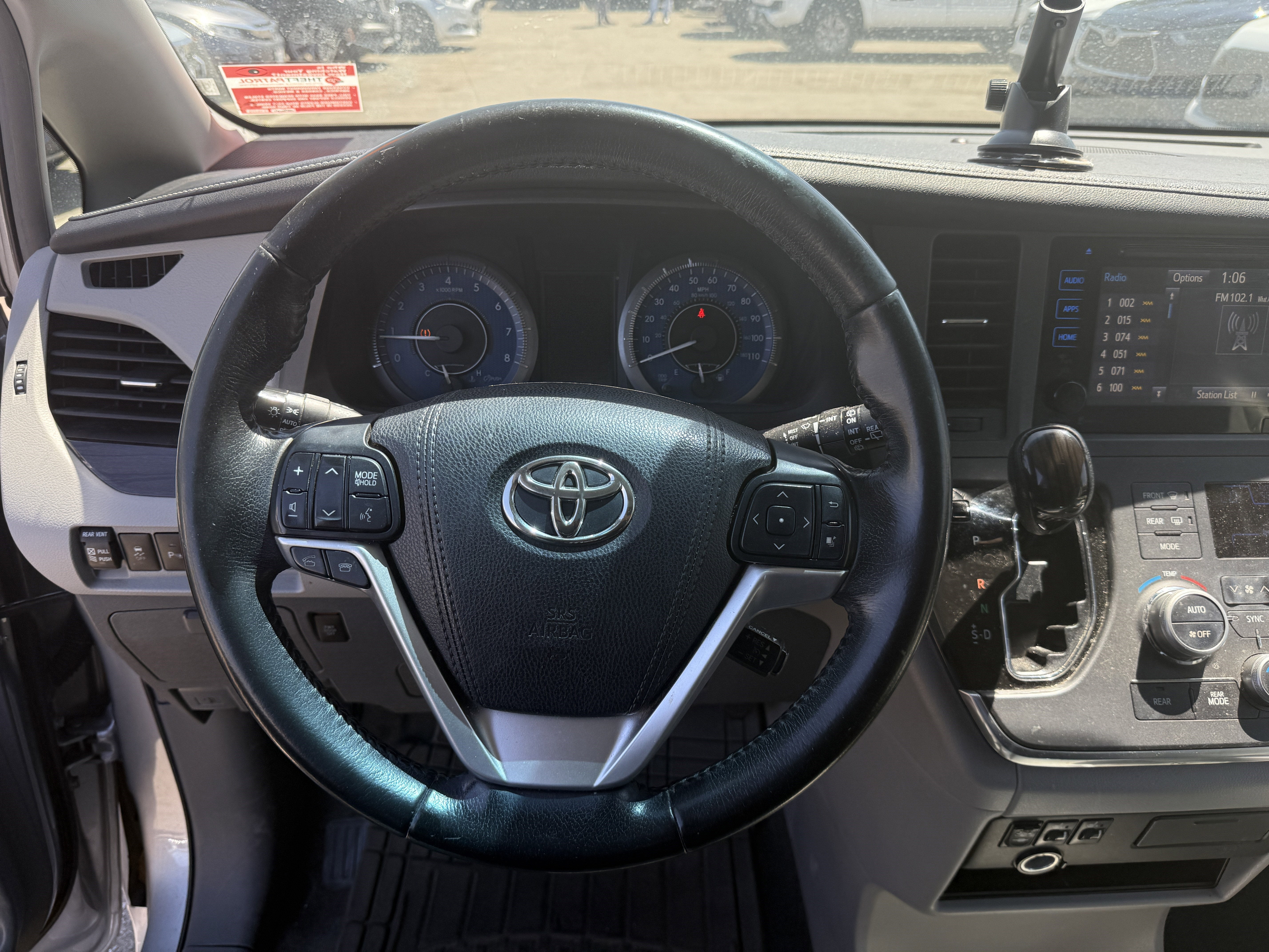 2015 Toyota Sienna XLE