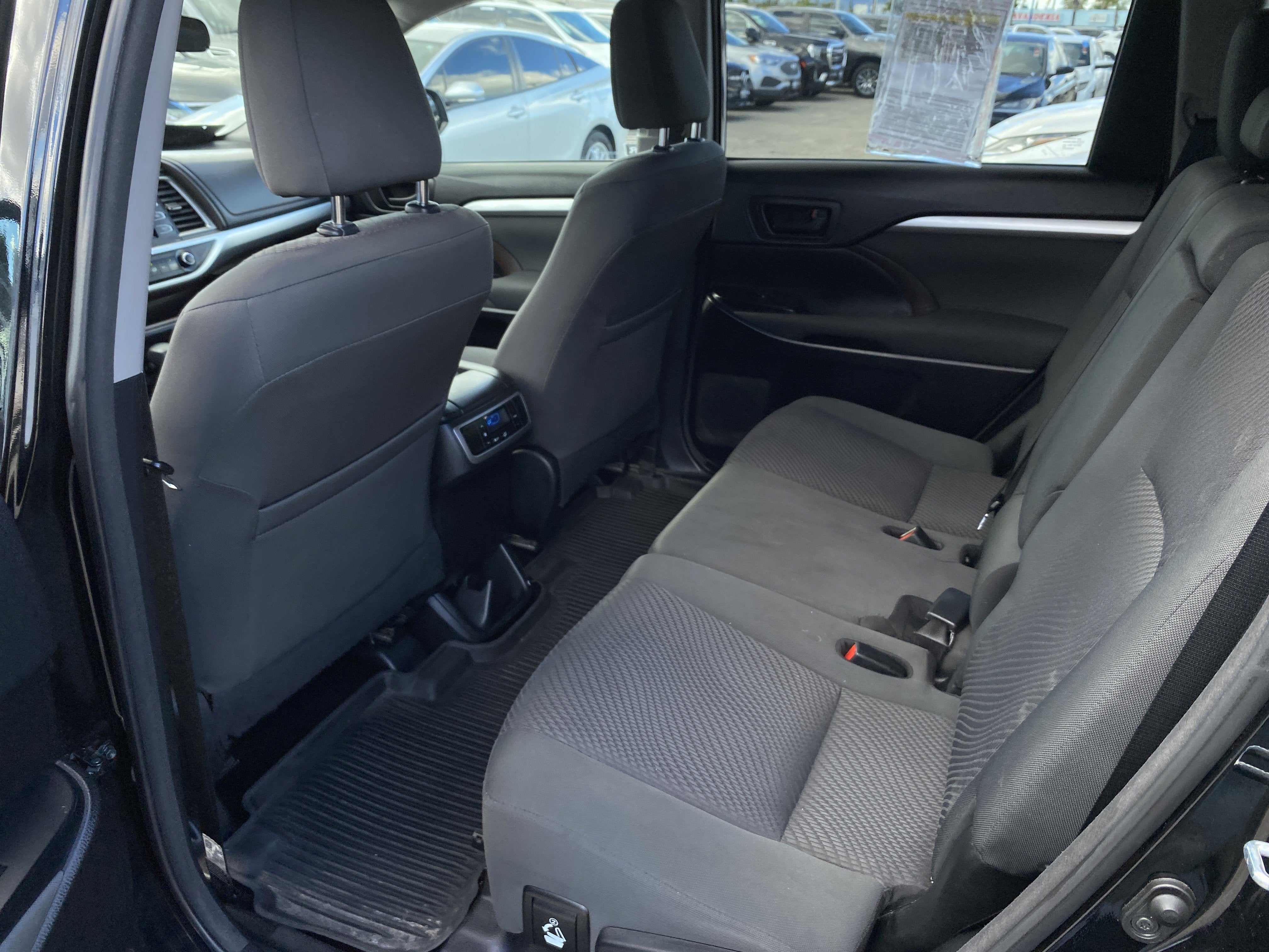 2018 Toyota Highlander LE
