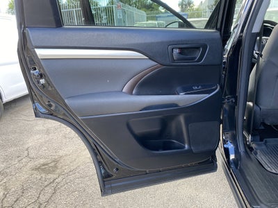 2018 Toyota Highlander LE