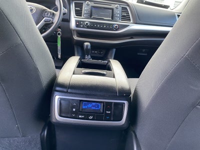 2018 Toyota Highlander LE