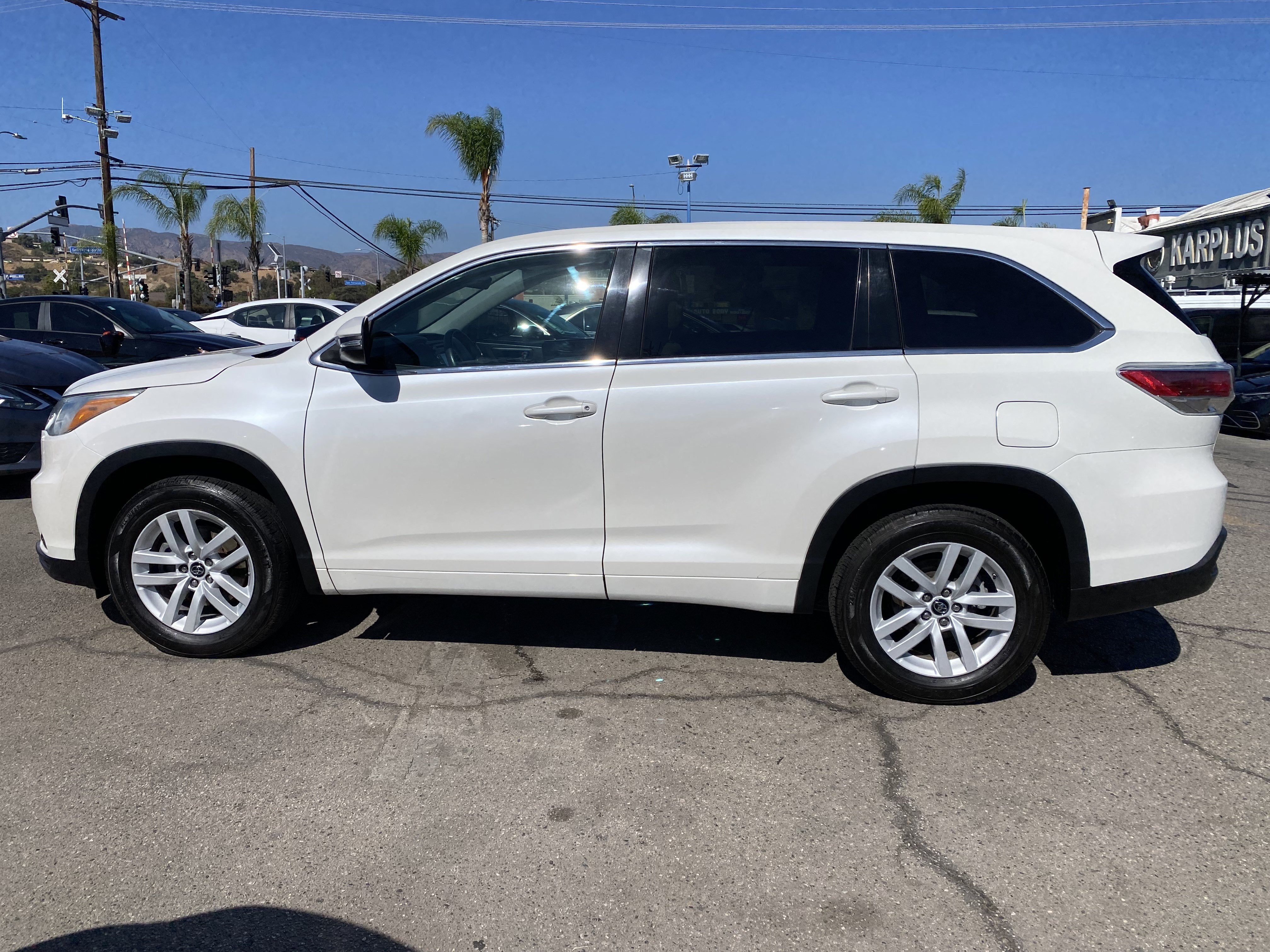 2016 Toyota Highlander FWD 4DR I4 LE