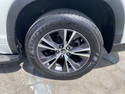 2018 Toyota Highlander LE I4 FWD