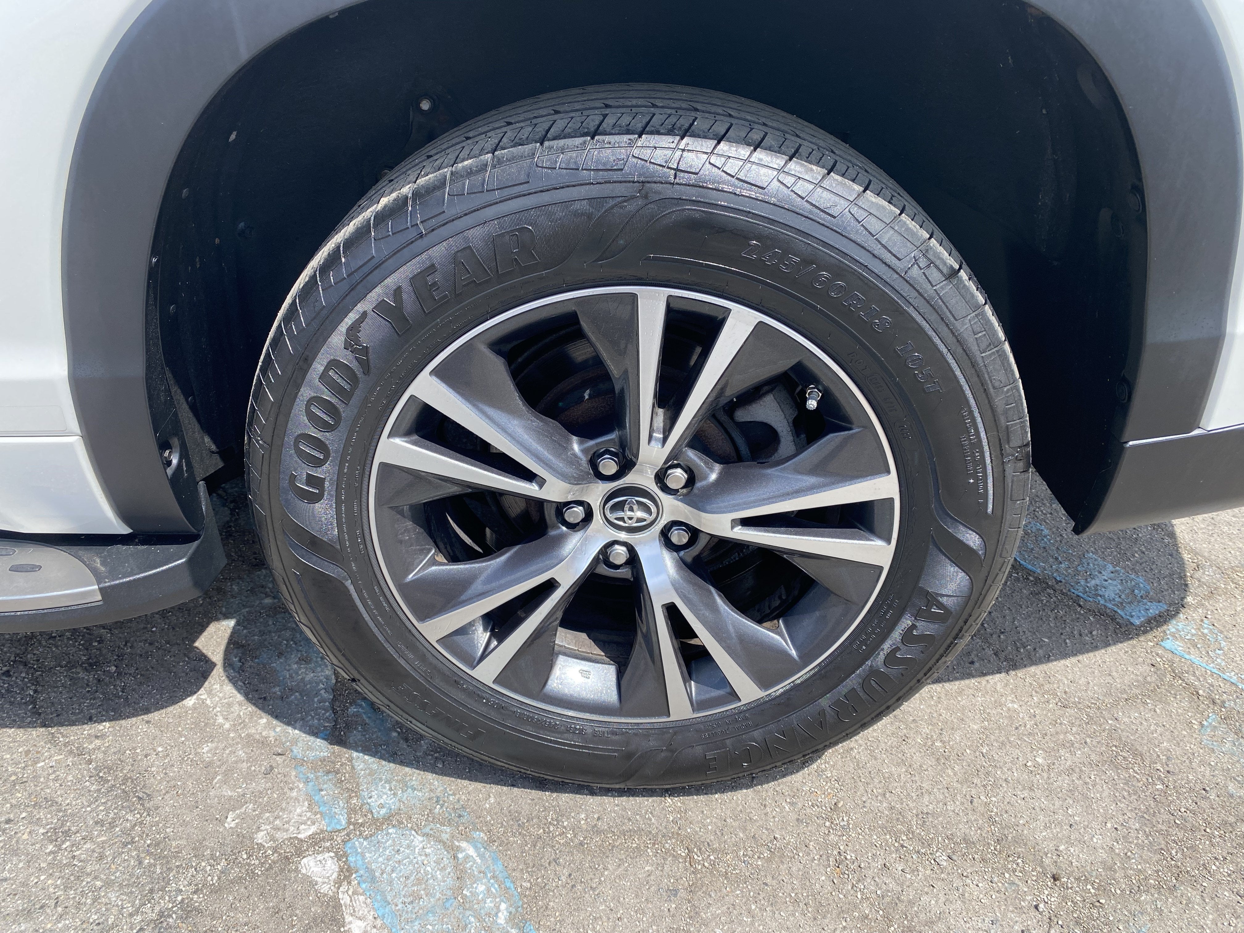 2018 Toyota Highlander LE I4 FWD
