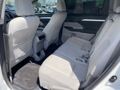 2018 Toyota Highlander LE I4 FWD