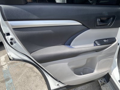 2018 Toyota Highlander LE I4 FWD
