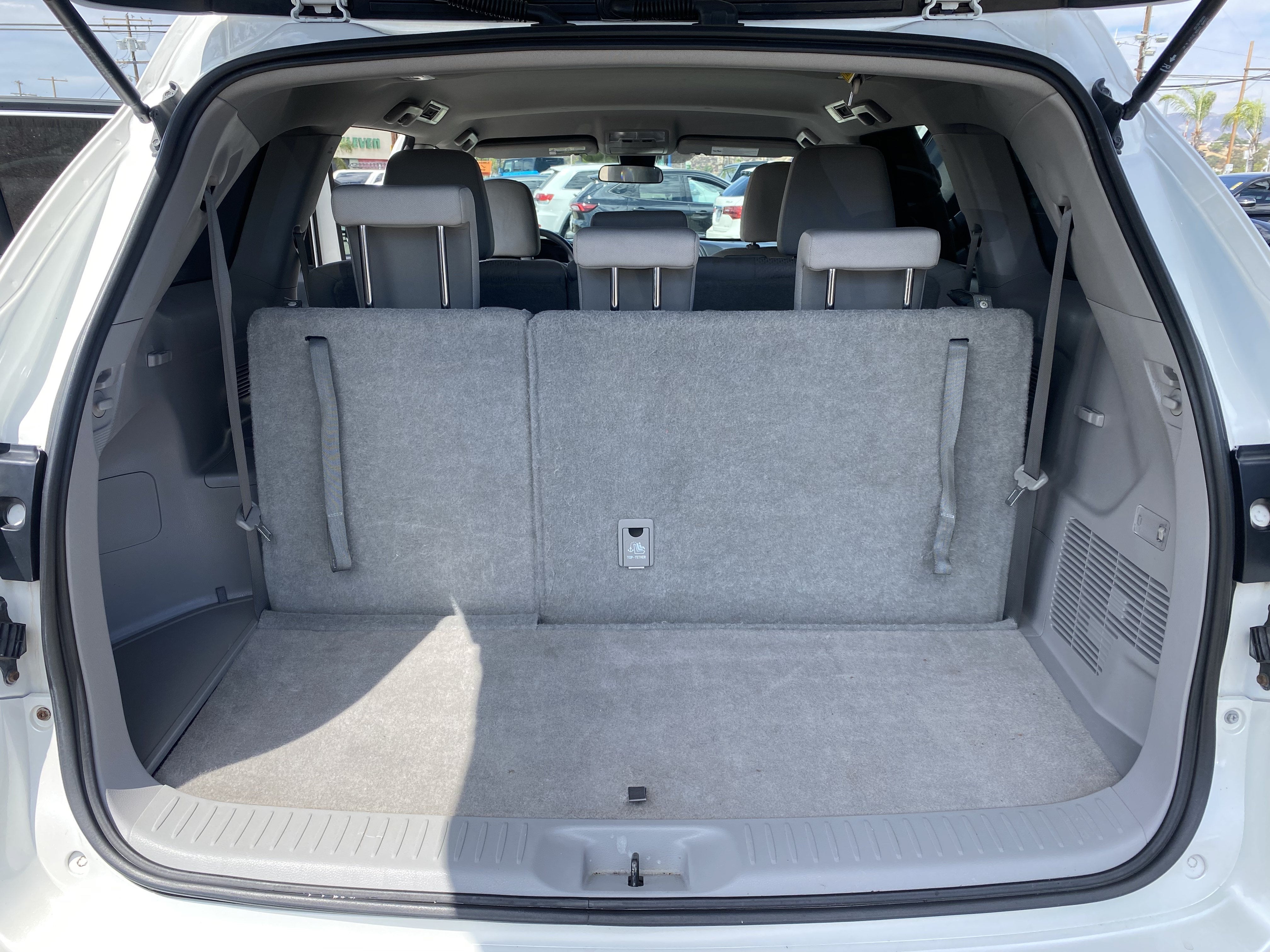 2018 Toyota Highlander LE I4 FWD