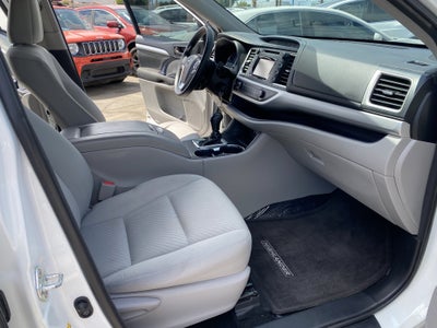 2018 Toyota Highlander LE I4 FWD