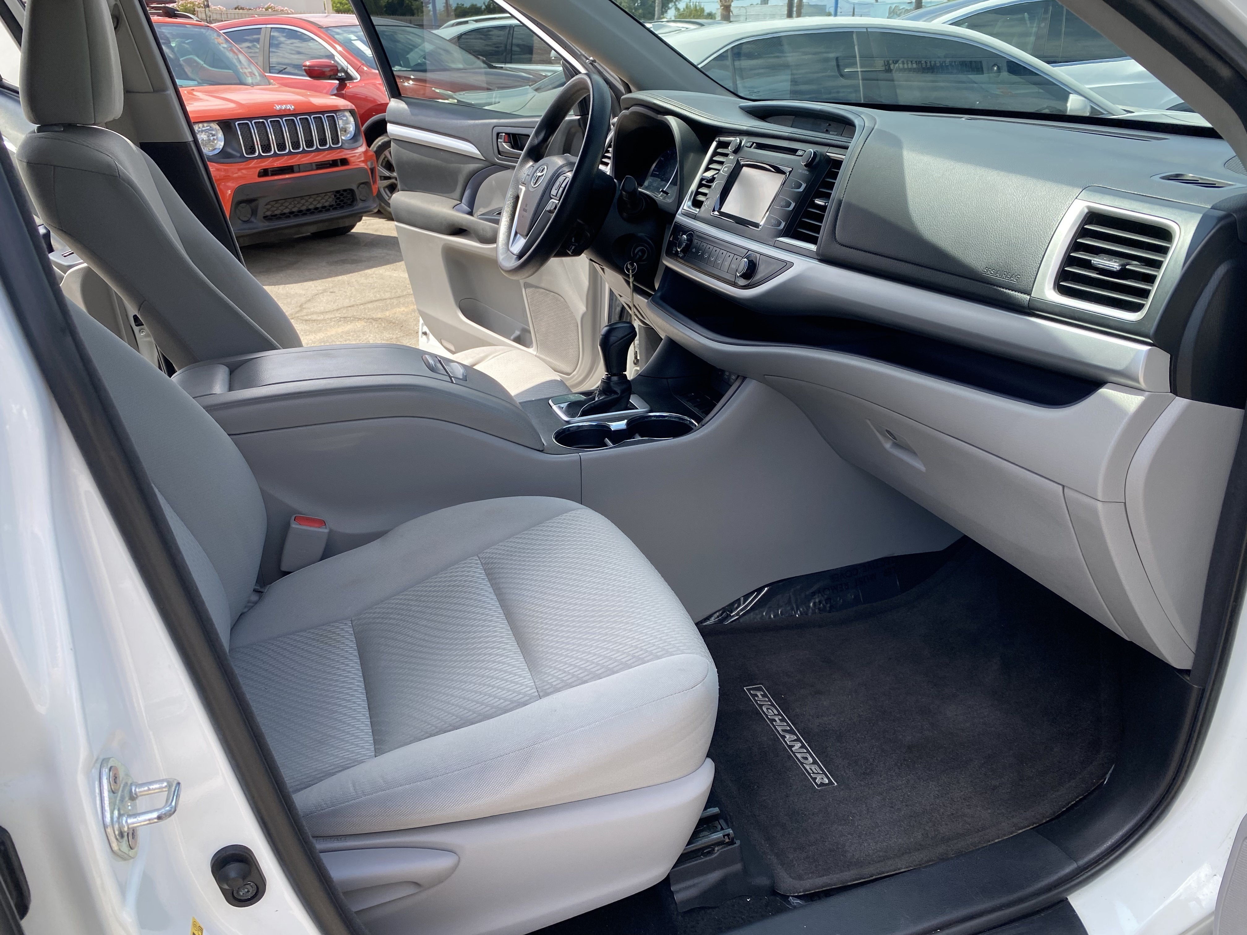 2018 Toyota Highlander LE I4 FWD