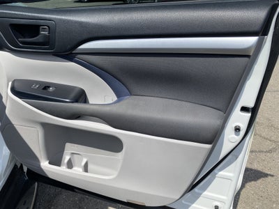 2018 Toyota Highlander LE I4 FWD