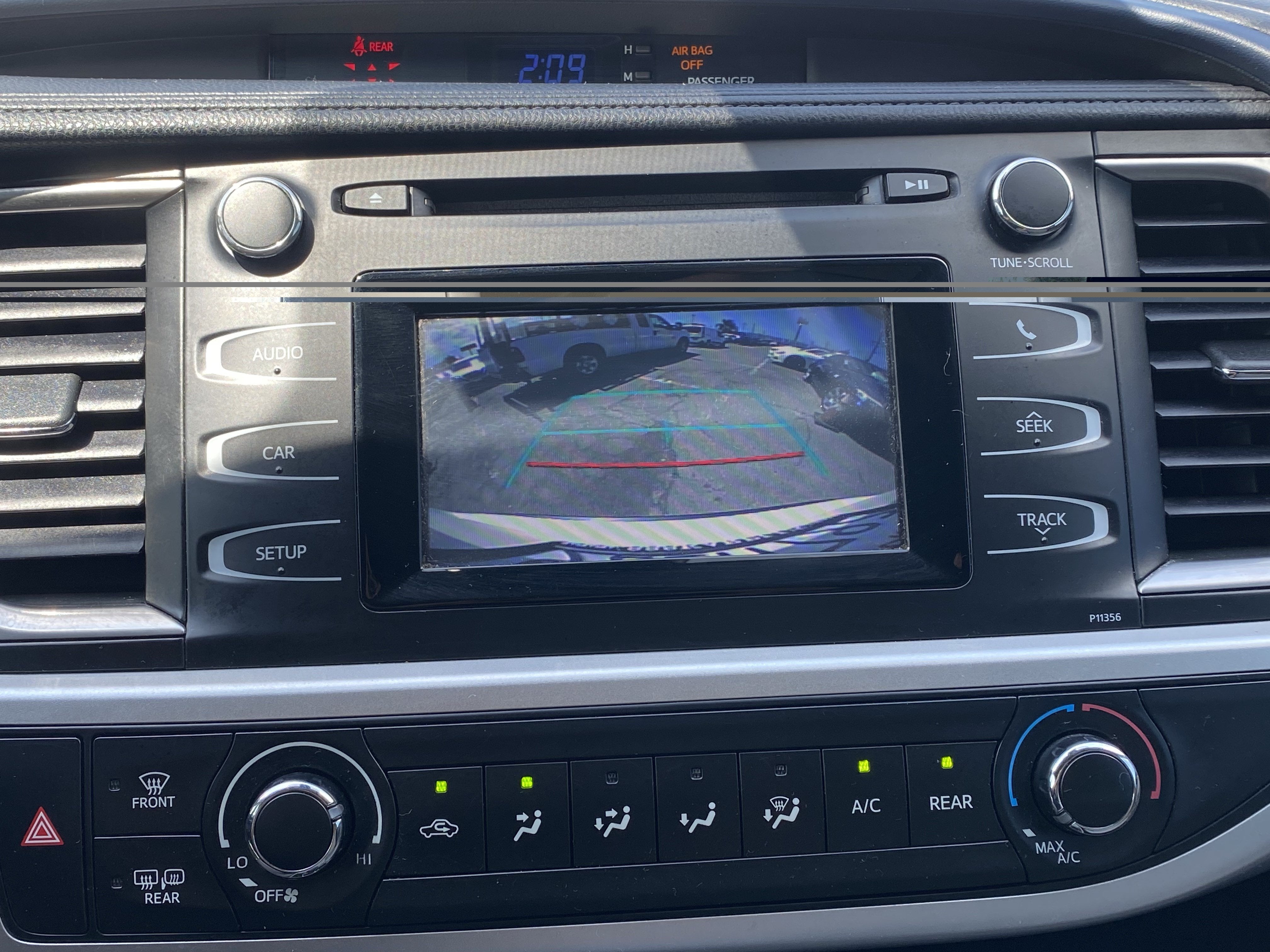 2018 Toyota Highlander LE I4 FWD