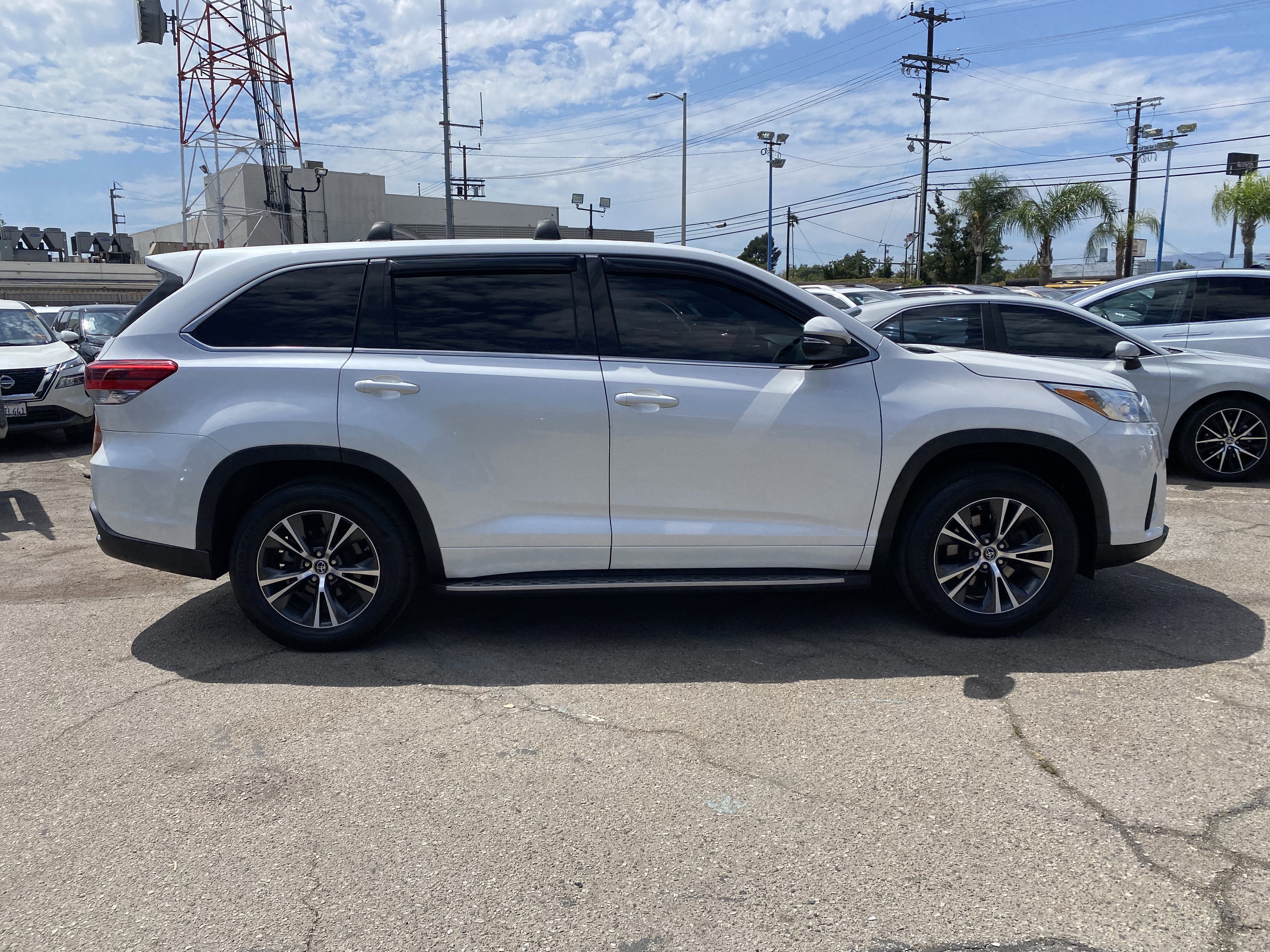 2018 Toyota Highlander LE I4 FWD