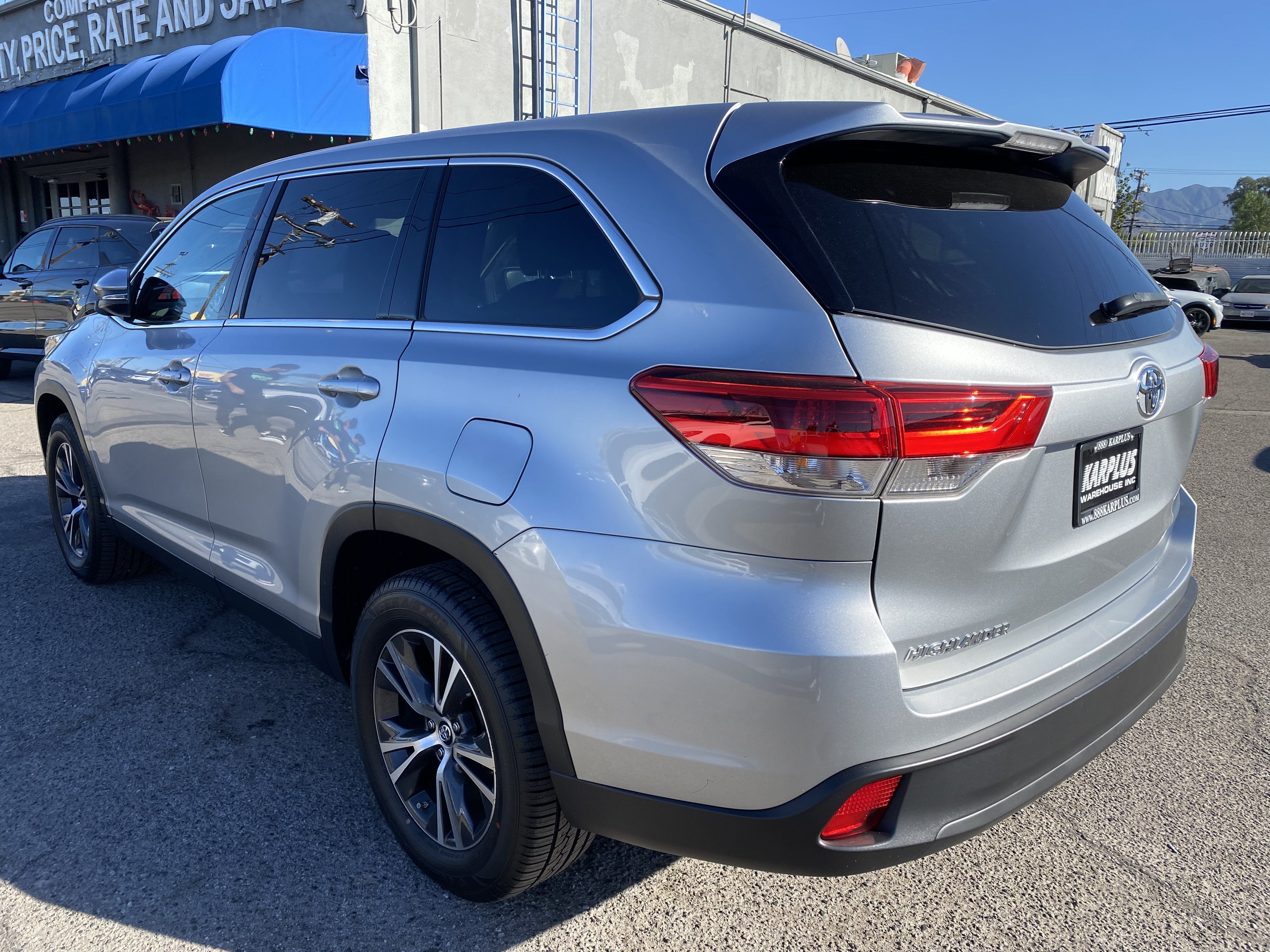 2019 Toyota Highlander LE I4 FWD