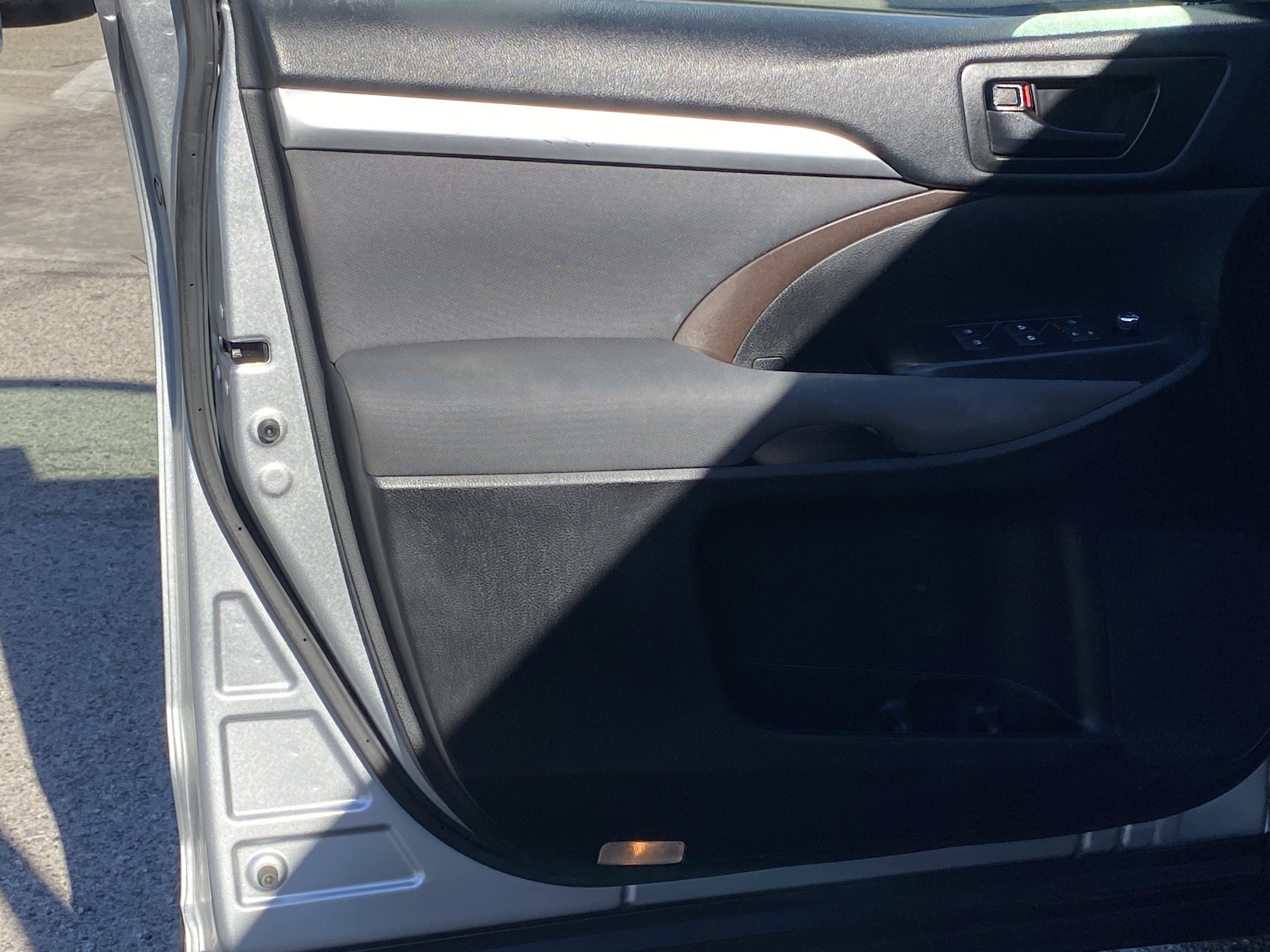 2019 Toyota Highlander LE I4 FWD