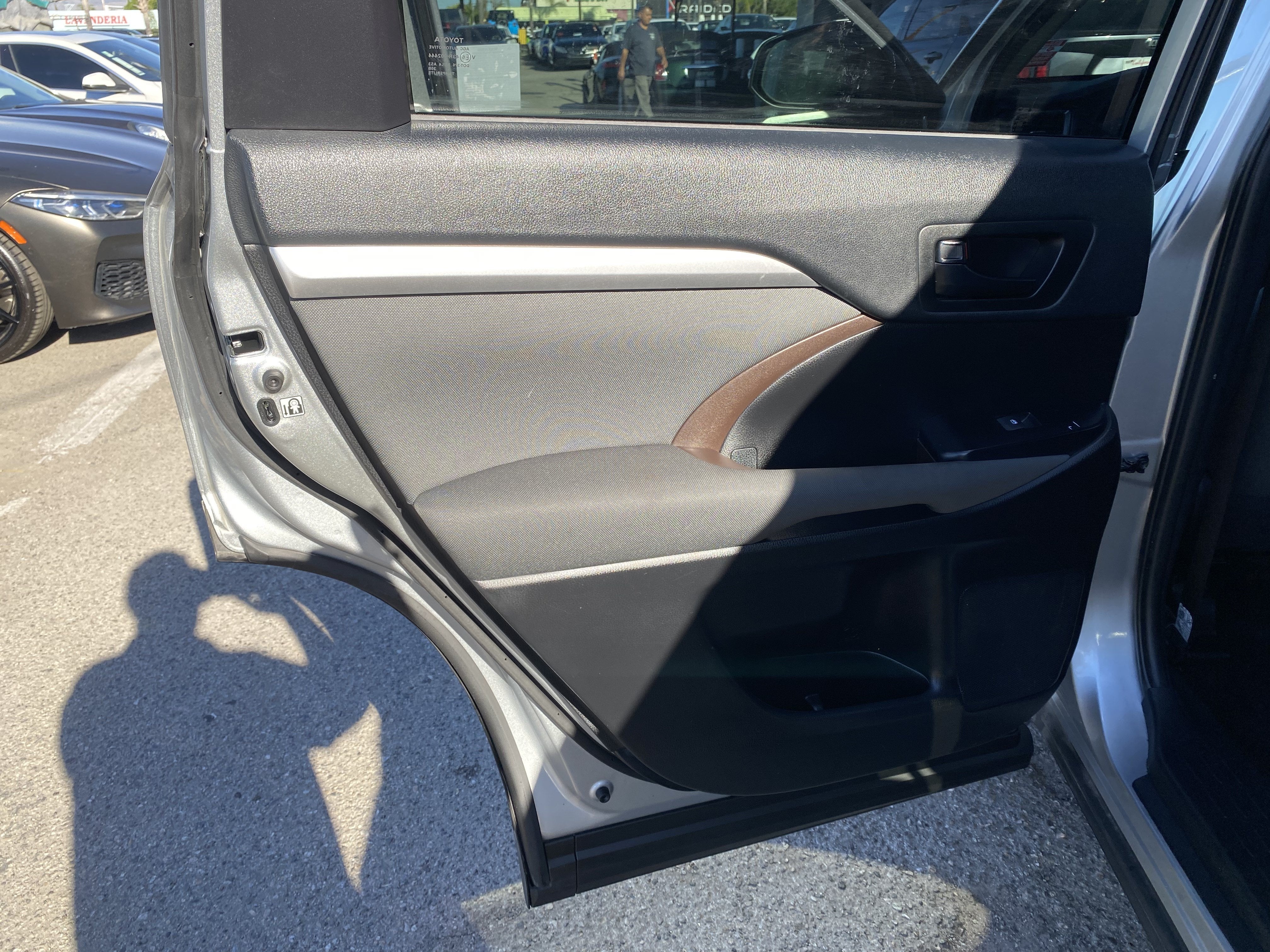 2019 Toyota Highlander LE I4 FWD