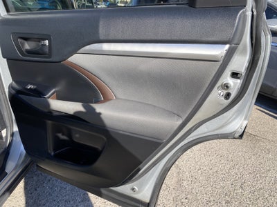 2019 Toyota Highlander LE I4 FWD
