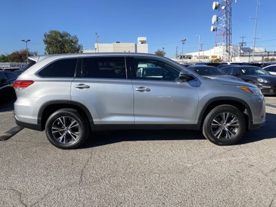 2019 Toyota Highlander LE I4 FWD