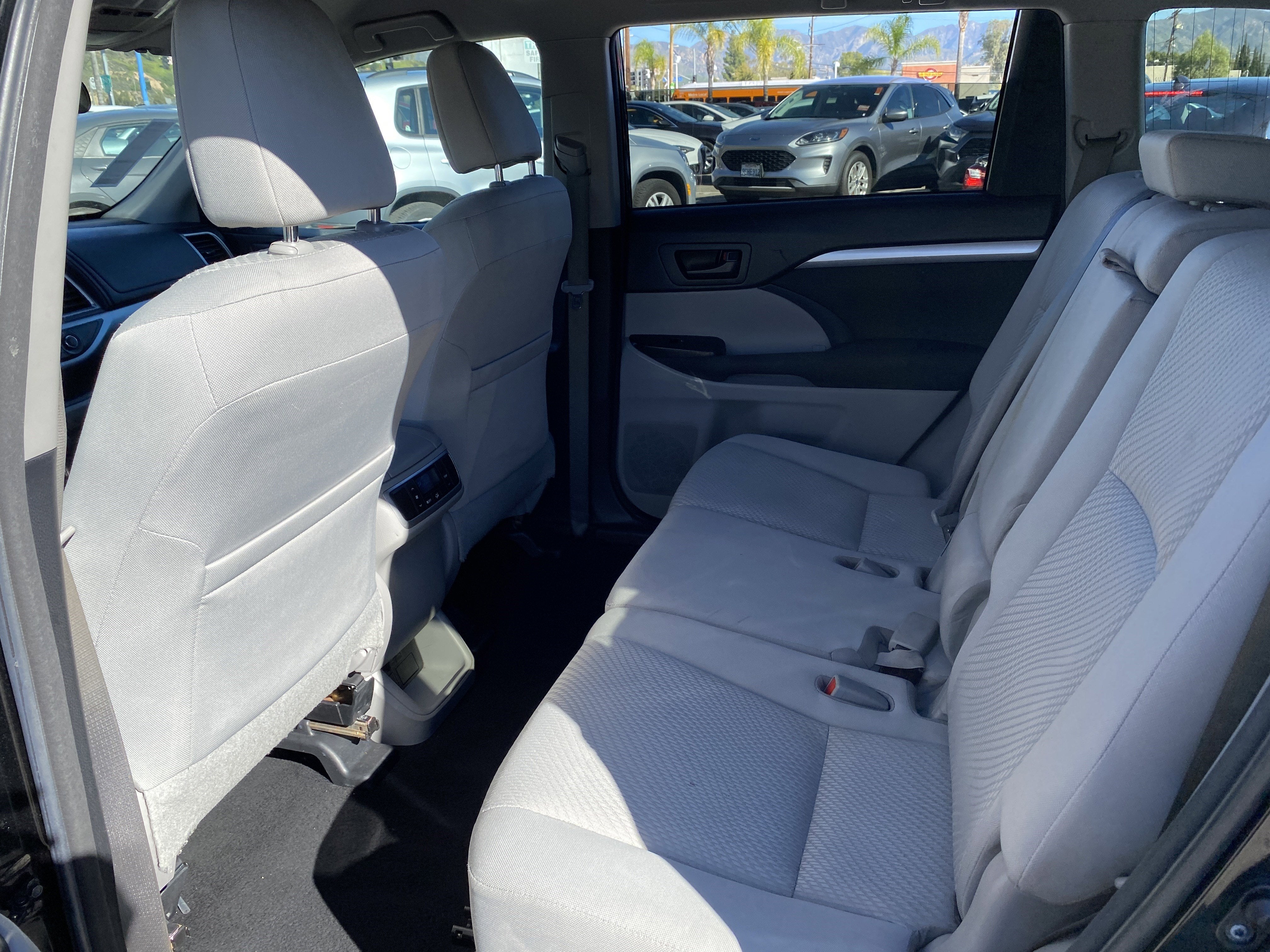 2018 Toyota Highlander LE