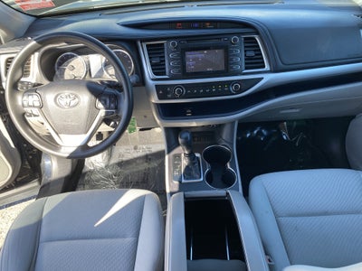 2018 Toyota Highlander LE