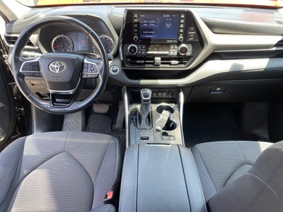 2021 Toyota Highlander LE