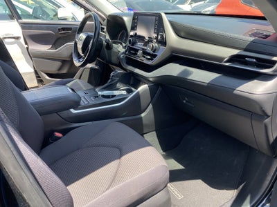 2021 Toyota Highlander LE