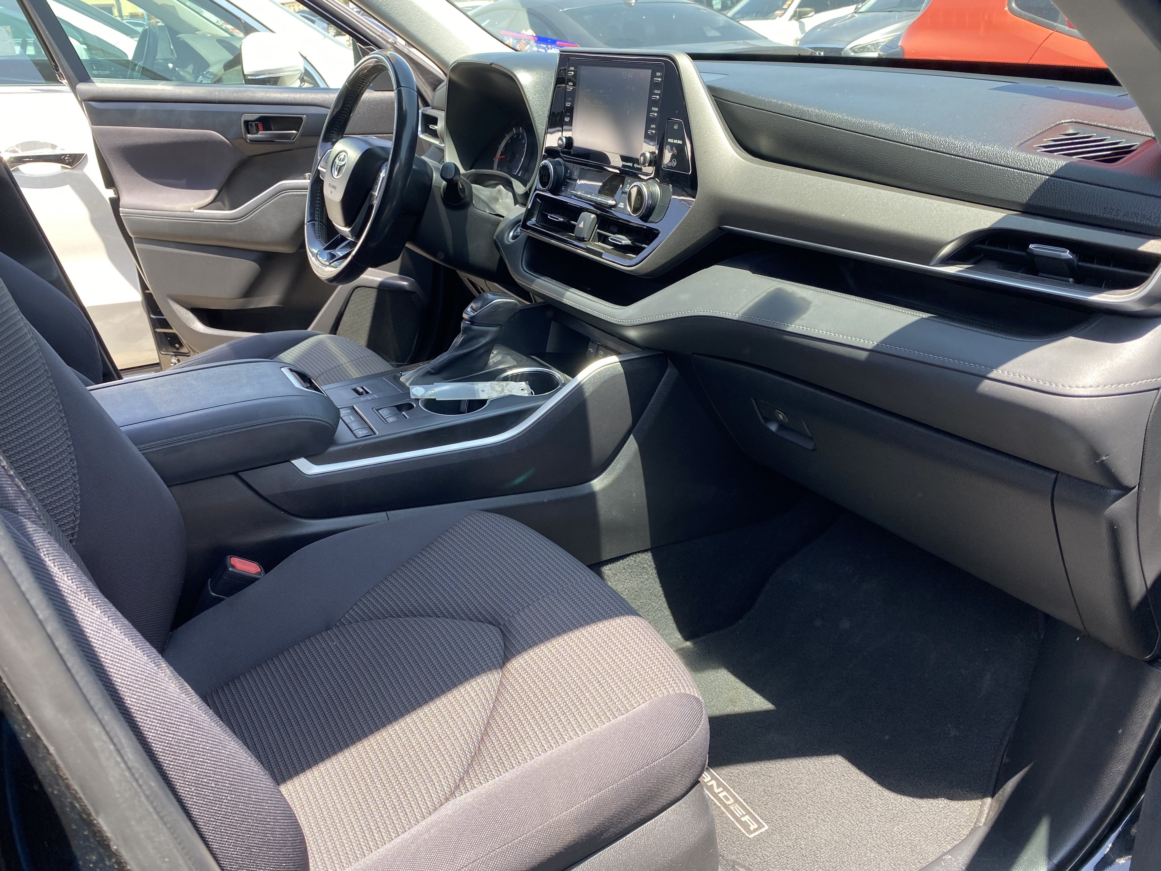 2021 Toyota Highlander LE