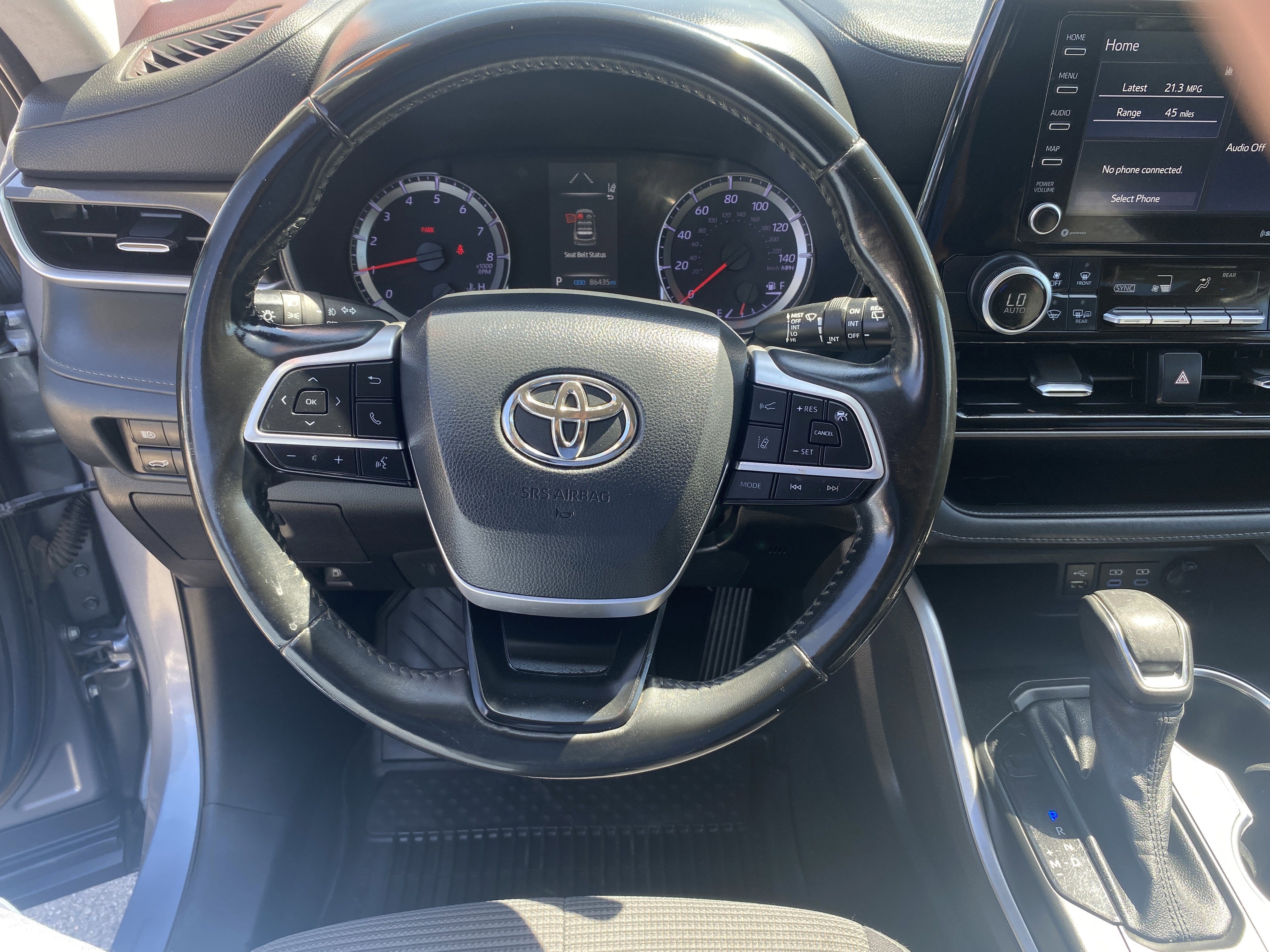 2022 Toyota Highlander LE