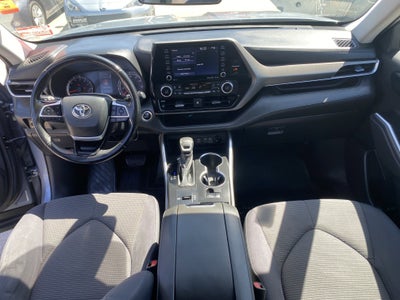 2022 Toyota Highlander LE