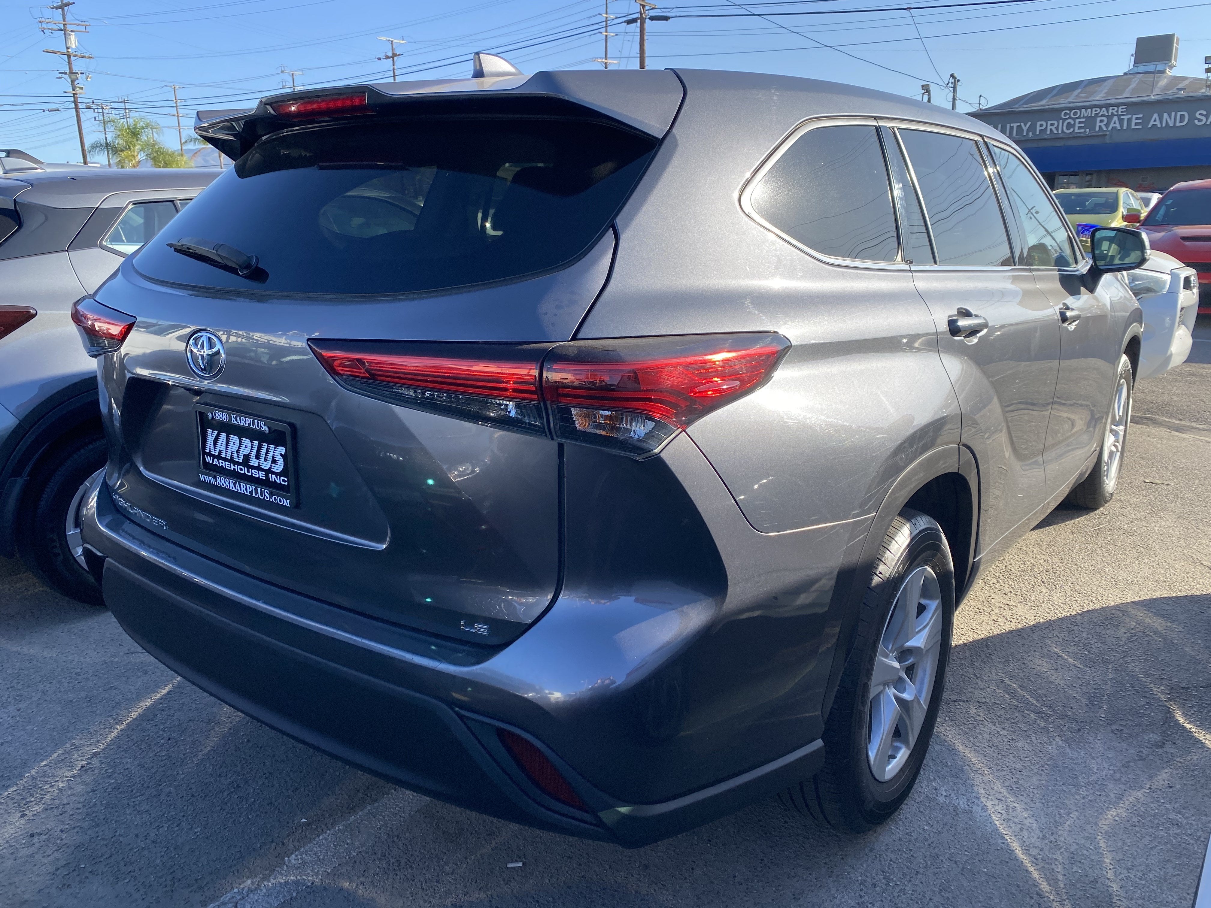 2020 Toyota Highlander LE