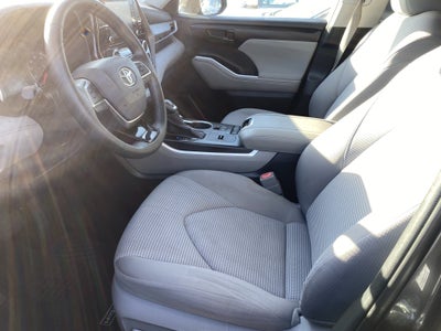 2020 Toyota Highlander LE