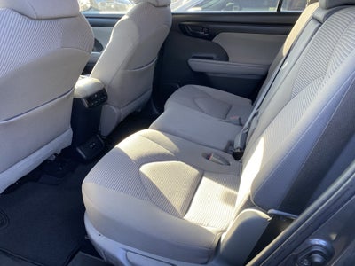 2020 Toyota Highlander LE