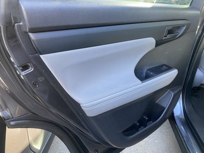 2020 Toyota Highlander LE
