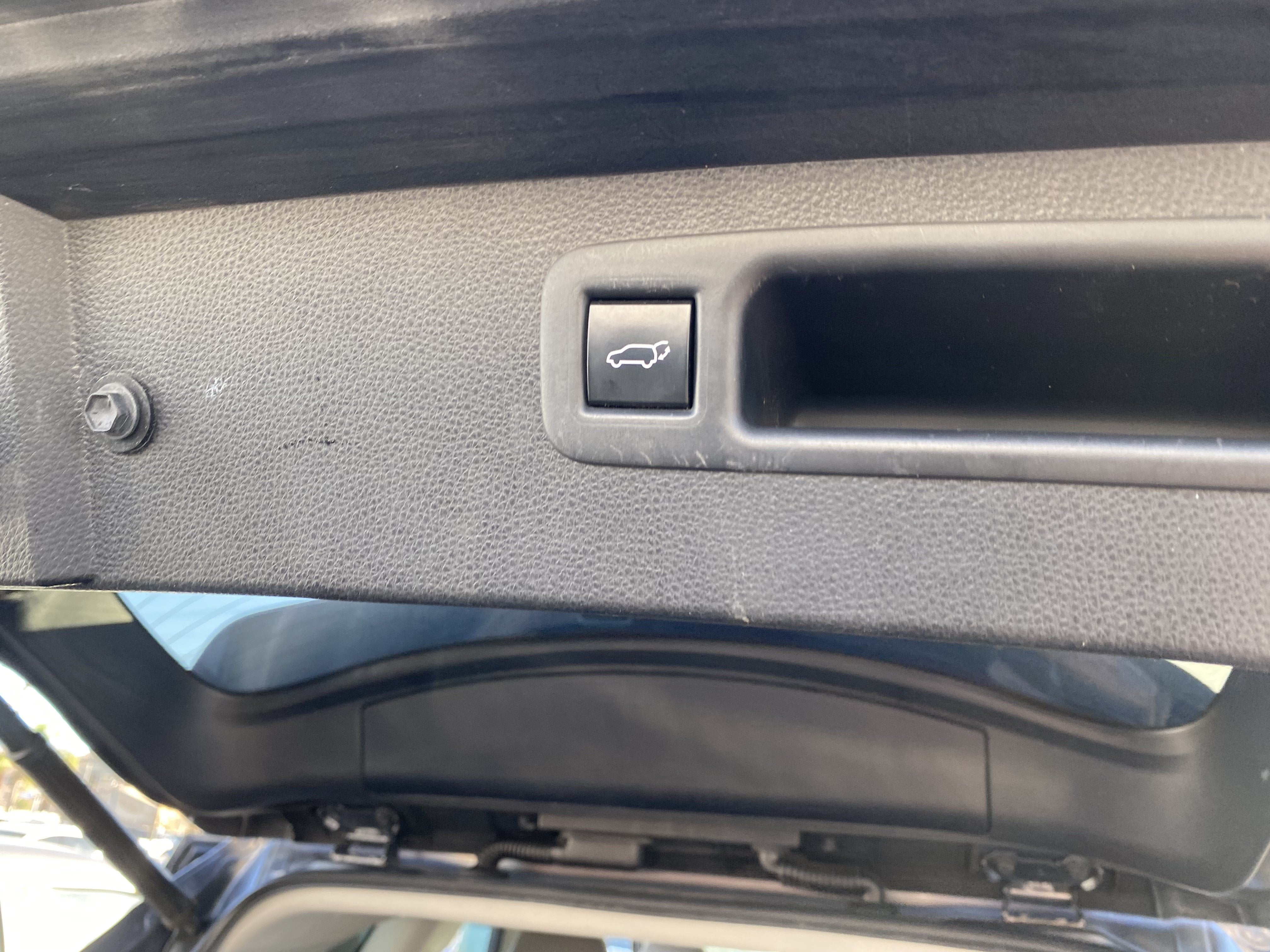 2020 Toyota Highlander LE