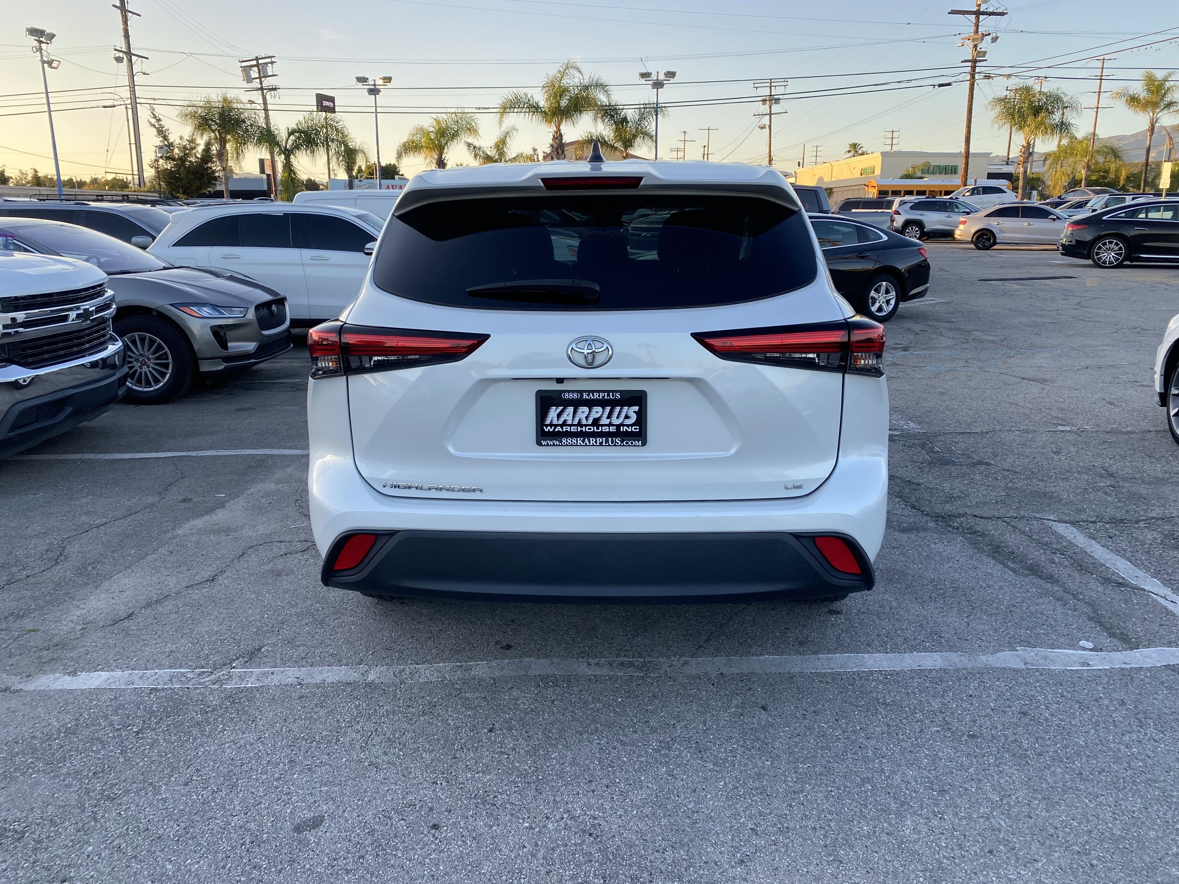 2022 Toyota Highlander LE