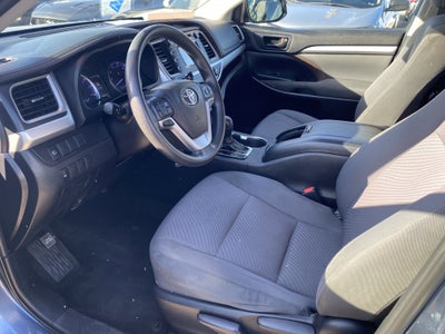 2019 Toyota Highlander LE