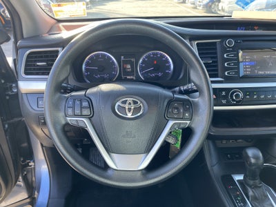 2019 Toyota Highlander LE