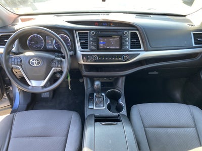 2019 Toyota Highlander LE